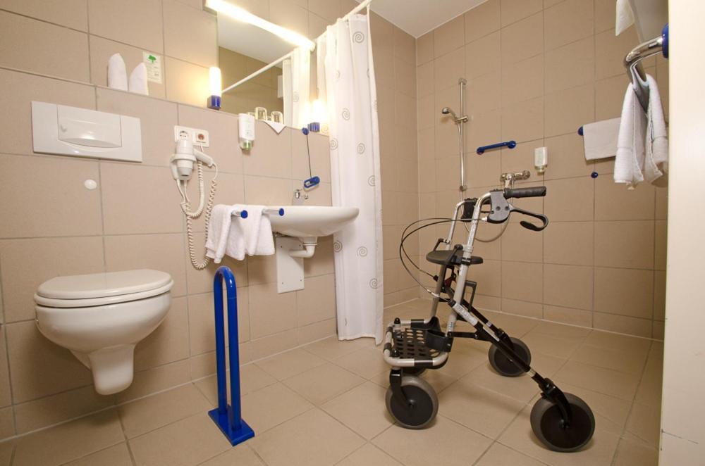 Biohotel Kassel Wilhelmshoeher Tor ภายนอก รูปภาพ